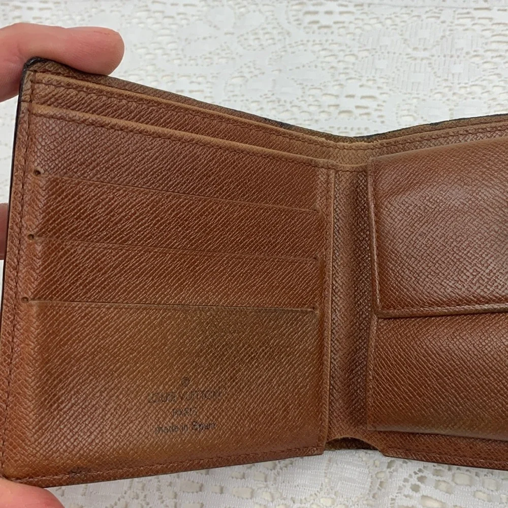 Louis Vuitton Vintage Leather Logo Bifold Wallet Brown Authenticity Certified
